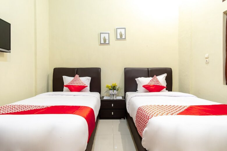 Hotel Oyo 1349 Green Elite Syariah