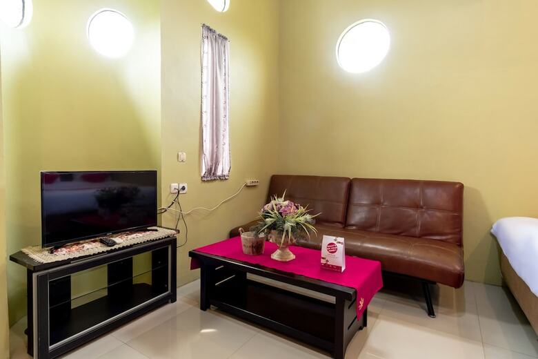Hotel Oyo 1349 Green Elite Syariah