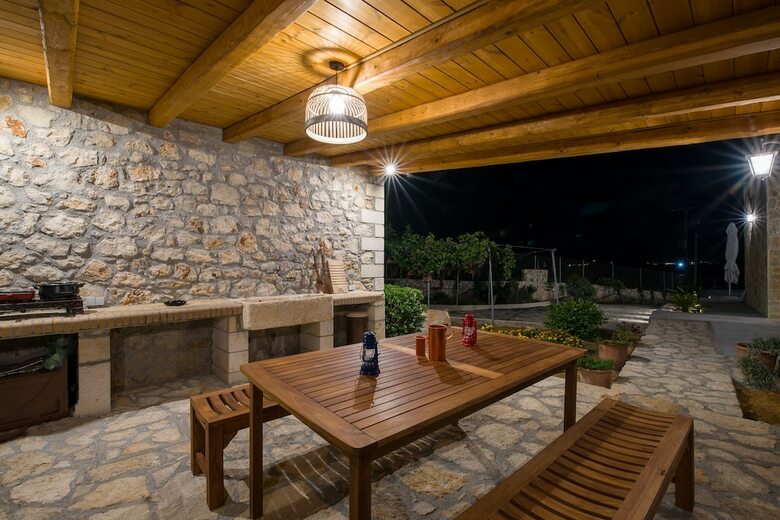Villa Koutalas - Majestic Sunsets Over The Pool