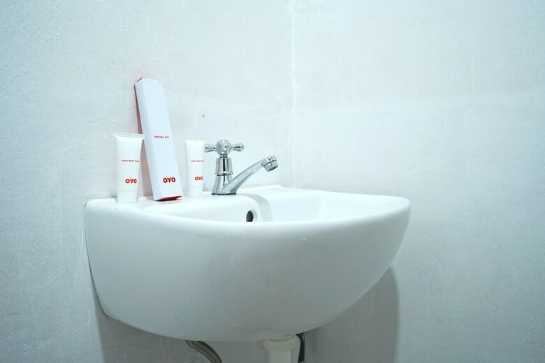 Hostal Oyo 1272 Grand Garuda Guest House