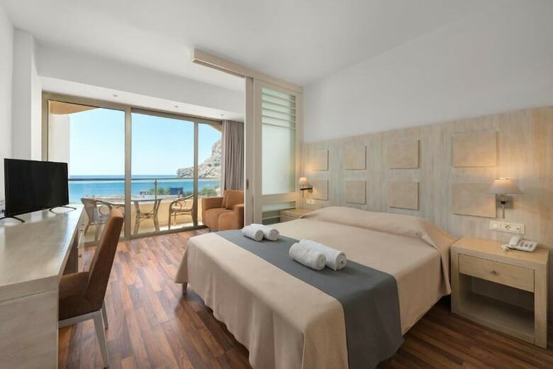 Lutania Beach Hotel