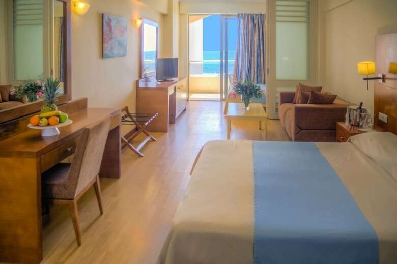 Lutania Beach Hotel