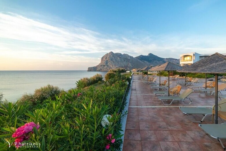 Lutania Beach Hotel