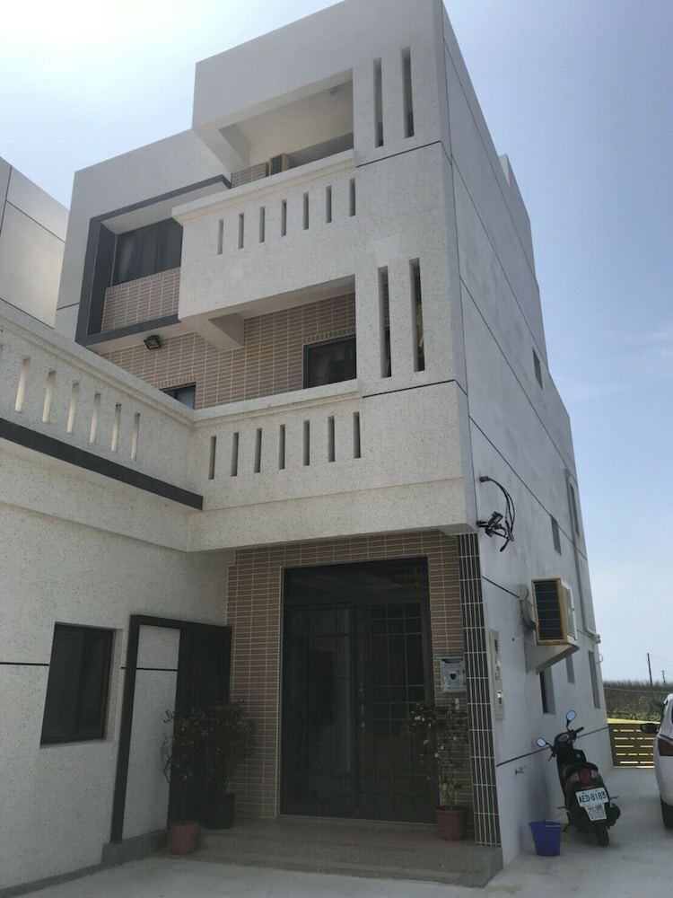 Hotel Travel Happiness Homestay