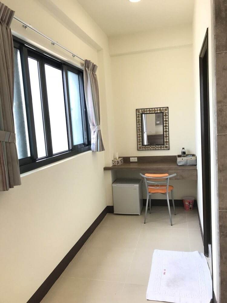 Hotel Travel Happiness Homestay