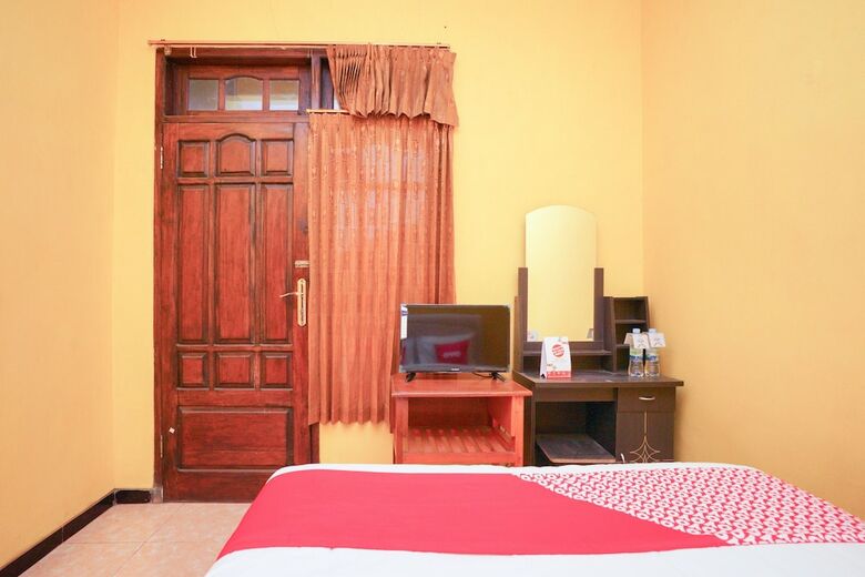 Hotel Oyo 1967 Canaya Homestay