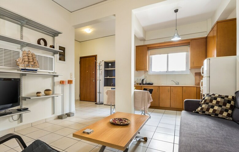 Centrally Located Apartment - Acropolis