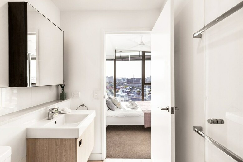 Laguna Apartment