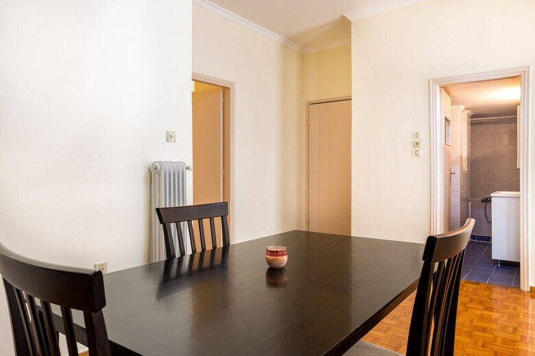 Classy Apartment With 2 Bedrooms In Petralona