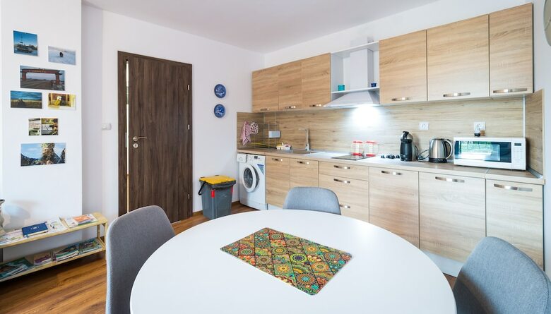 Fm Luxury 1-bdr Apartment - Art And Brights