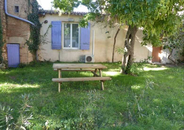 Maisons Enti�res Dans Grand Domaine