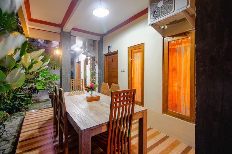 Hostal Oyo 2047 Opak Village Bed & Breakfast