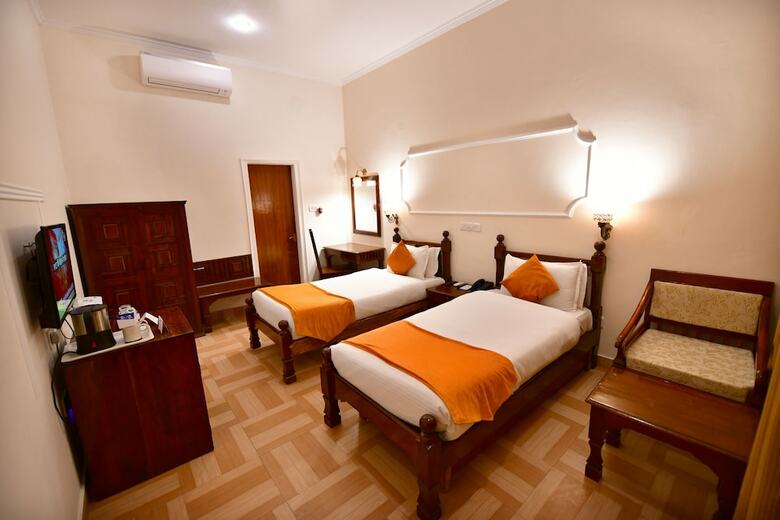 Hotel Pride Kadamb Kunj Resort - Bharatpur
