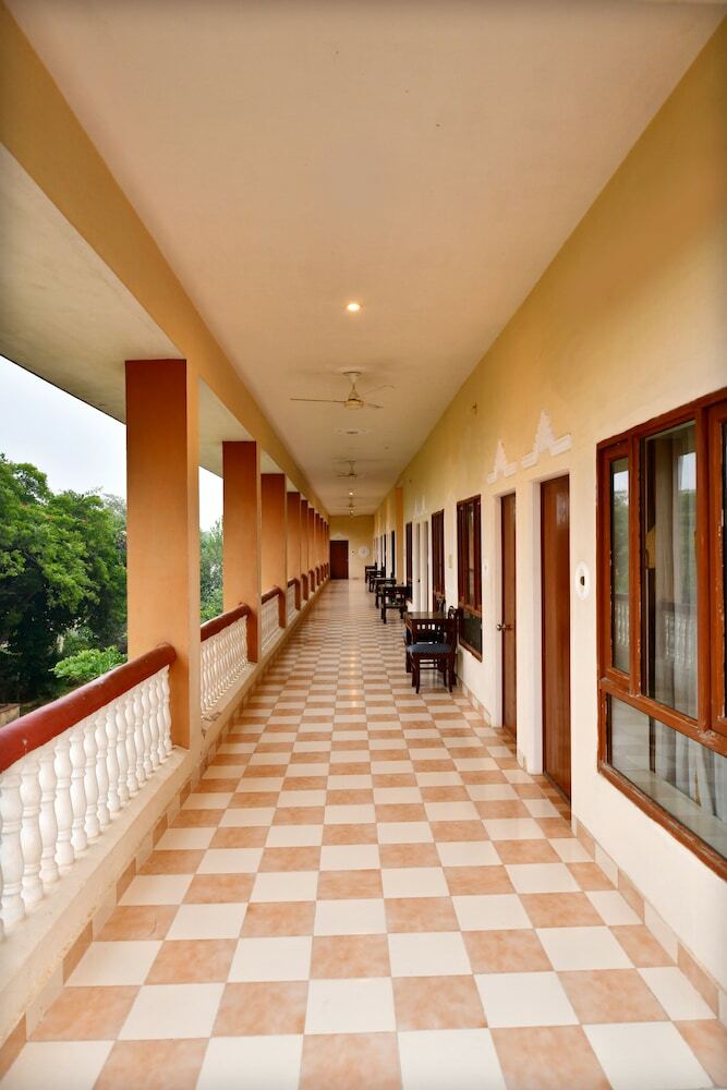Hotel Pride Kadamb Kunj Resort - Bharatpur