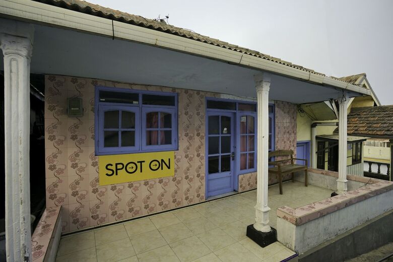 Hotel Oyo 2126 Bromo Indah Homestay