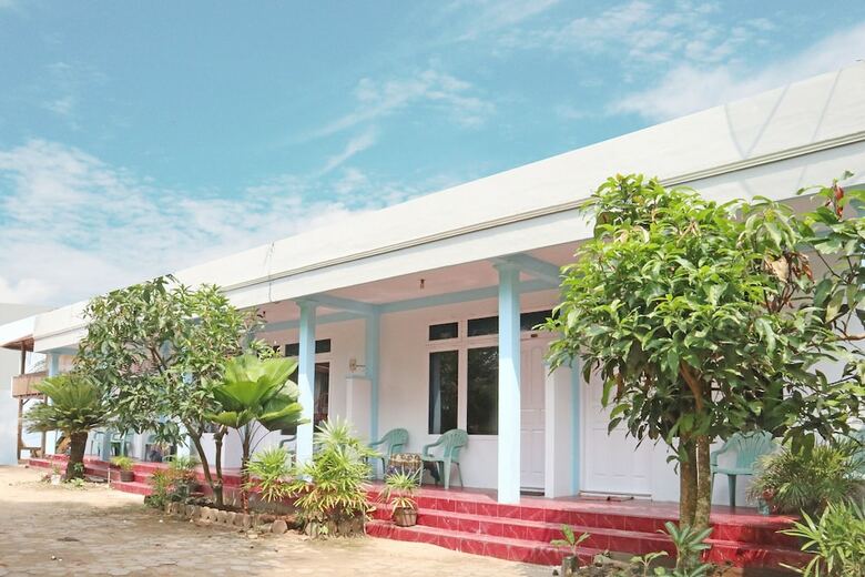 Hostal Oyo 1538 Pesona Beach Travelodge