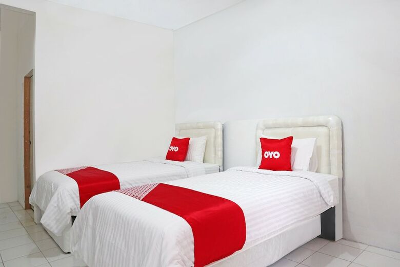 Hostal Oyo 1538 Pesona Beach Travelodge