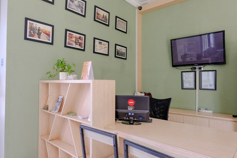 Hostal Spot On 1712 Griya Shanta Residence