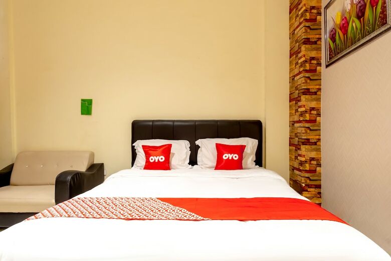 Hotel Oyo 1879 Gm Inn Syariah