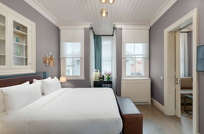 Catch Hotel