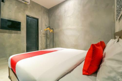 Hotel Oyo 2136 Escotel Krisnantara