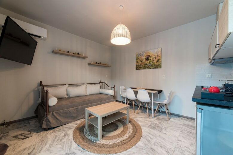 Bed & Breakfast Oinoelia Luxury Suites & Residence