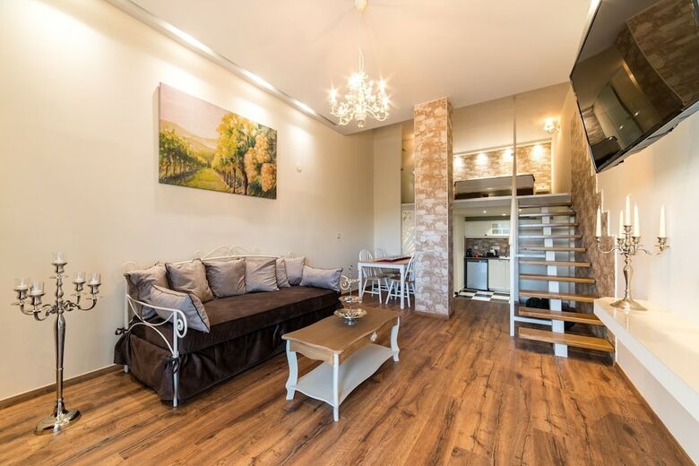 Bed & Breakfast Oinoelia Luxury Suites & Residence