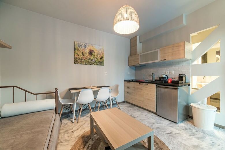 Bed & Breakfast Oinoelia Luxury Suites & Residence