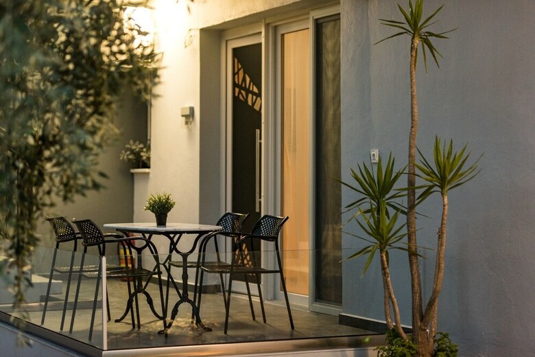 Bed & Breakfast Oinoelia Luxury Suites & Residence