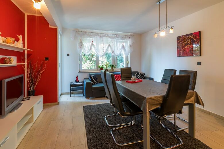 Apartment Mladenka