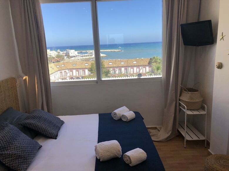 Puerto Marina Sea View Ole Apartment