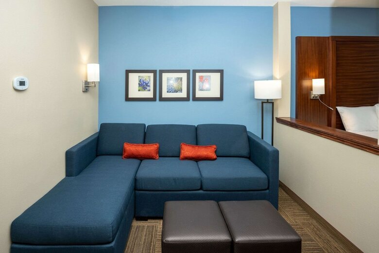 Hotel Comfort Suites