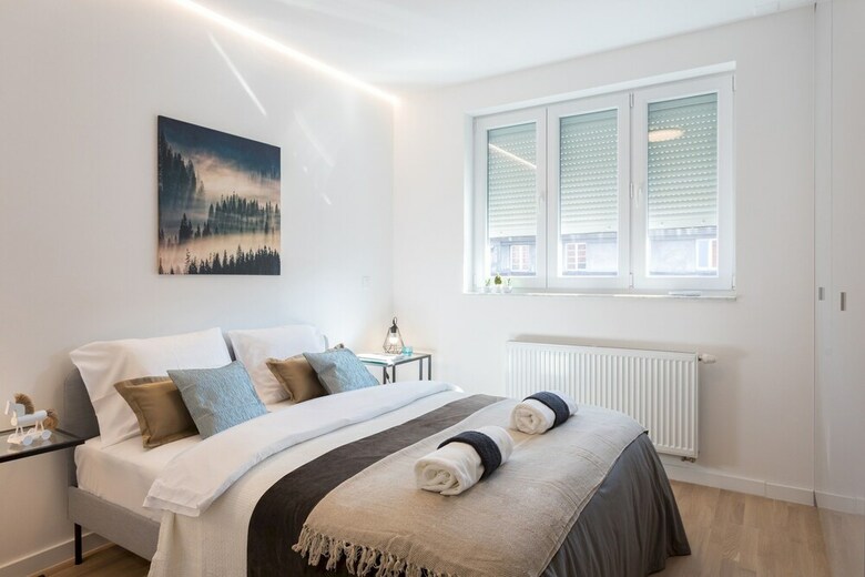 Design 2bdr Apartment Near City Center