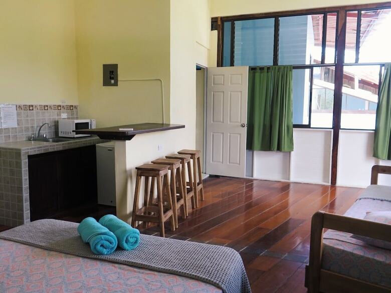 Hostal La Casona Lodge