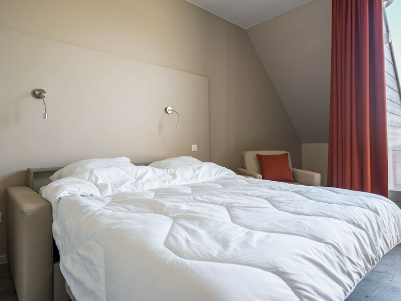 Modern Apartment With A Microwave, Located 1 Km From The Sea