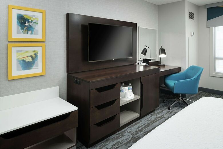 Hotel Hampton Inn & Suites At Beale Street (.)
