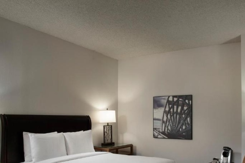 Doubletree Hotel Memphis Downtown