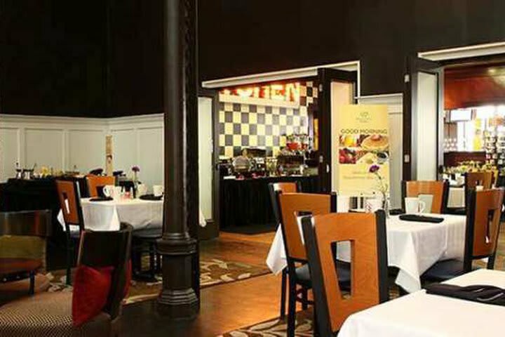 Doubletree Hotel Memphis Downtown