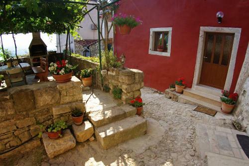 Hostal Guesthouse Villa Marija