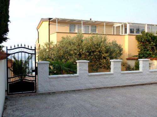 Apartments Salvore