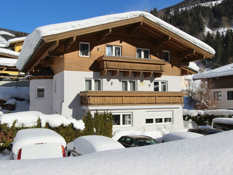 Cozy Apartment With Sauna, Ski Storage, Balcony, Garden