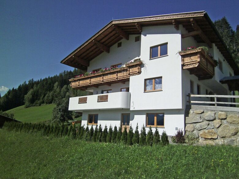 Modern Apartment Near Ski Area In Gerlosberg