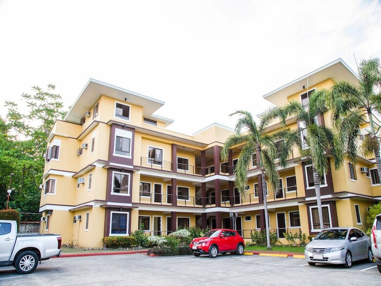 Hotel Oyo 211 Las Palmeras Apartelle