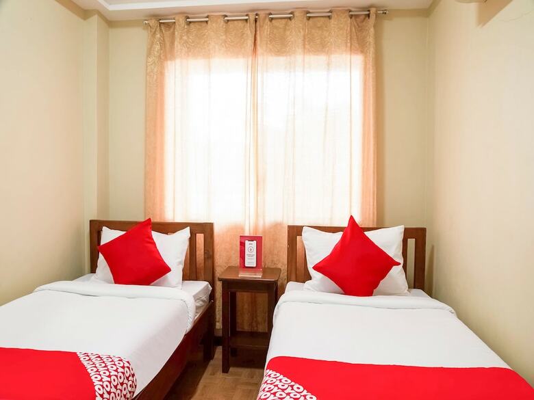 Hotel Oyo 211 Las Palmeras Apartelle