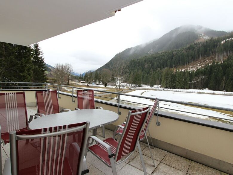 Modern Apartment In Saalbach-hinterglemm With Garden