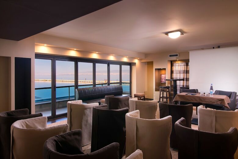 Aigli Hotel Perea