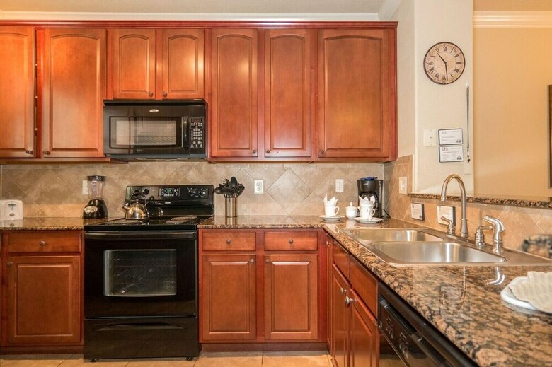 2 Bedroom 2 Bath Condo In Bella Piazza Resort