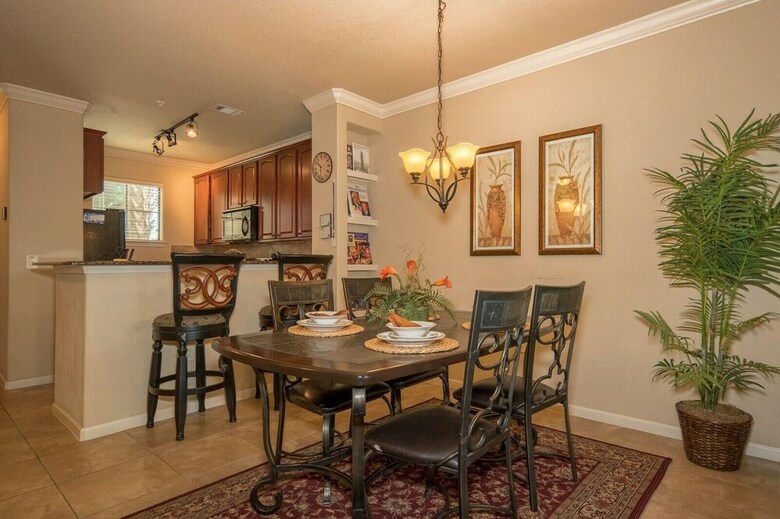 2 Bedroom 2 Bath Condo In Bella Piazza Resort