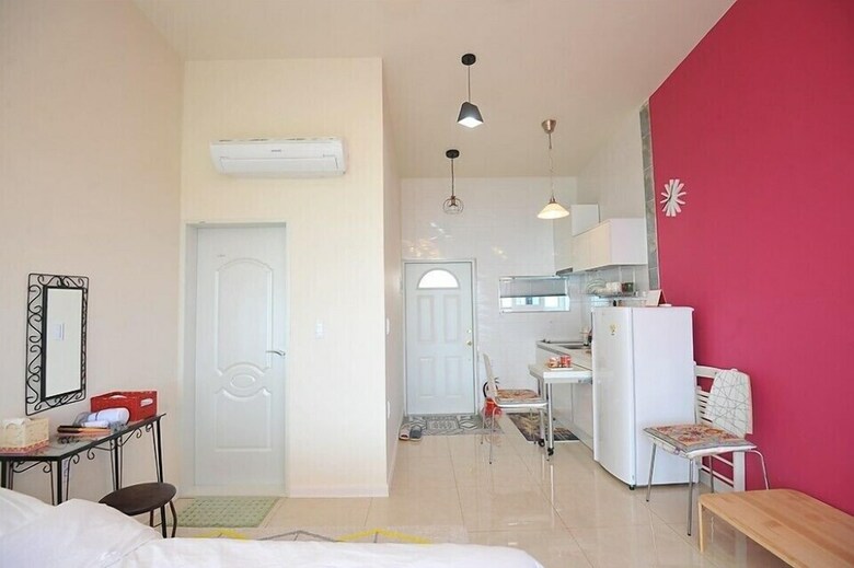 Ara Hill Pension