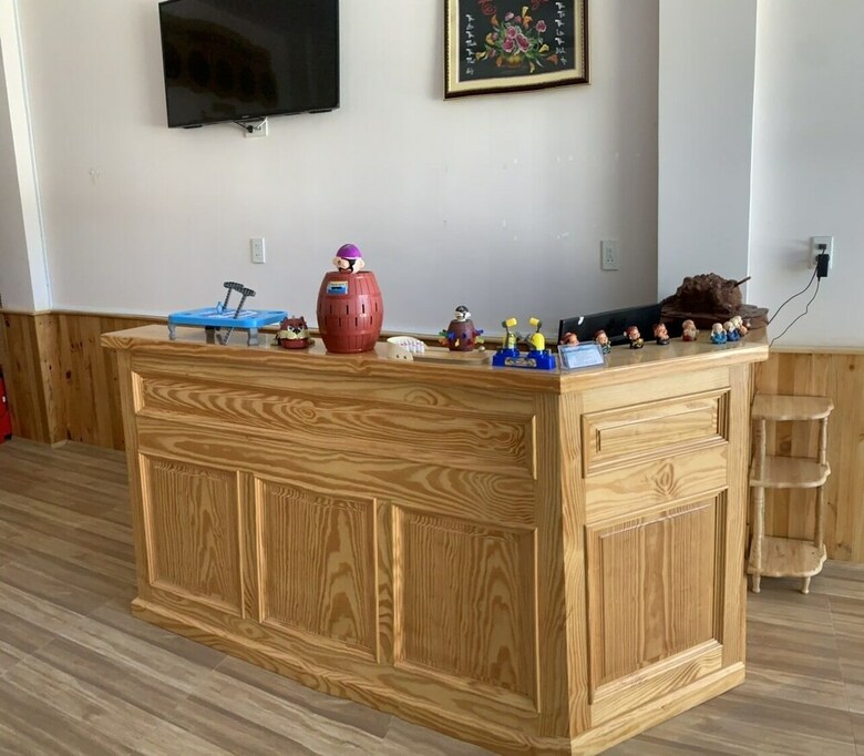 Hostal Lee Na Hotel - Hostel